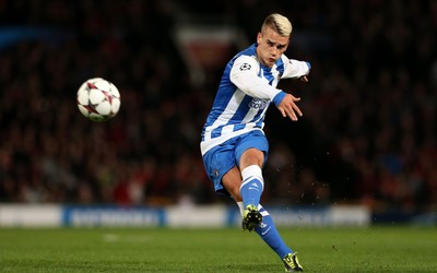 FB体育精华-伊尔迪丝·森拉尔赛后感谢教练