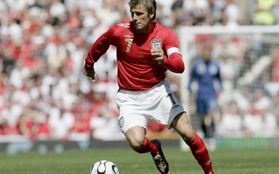 FB体育热评-佐默更衣室冲突视频曝光